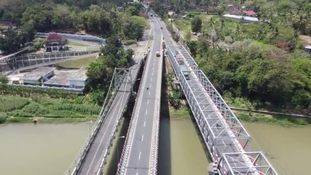 Rekaman Udara Dari Jembatan Bantar Menyeberangi Sungai Progo — Stok Video