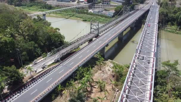 Rekaman Udara Dari Jembatan Bantar Menyeberangi Sungai Progo — Stok Video