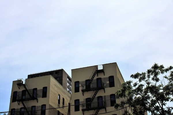 Foto Edifício Uma Área Urbana Bronx Nova Iorque — Fotografia de Stock