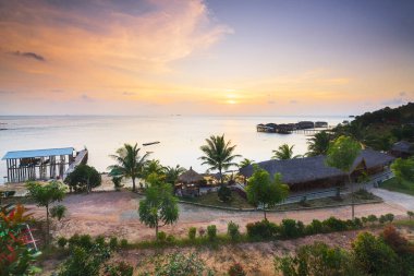 SBS tatil köyü Barelang Batam 'da güzel bir gün batımı