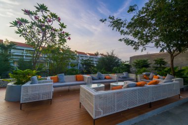 Batam, Endonezya - 09 Aralık 2018 Haris Resort Barelang 'daki güzel gündoğumunun tadını çıkarın.