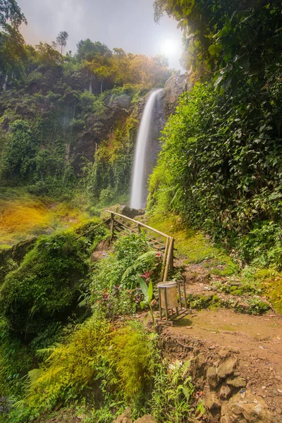 Curug Sewu Bruno Καταρράκτης Είναι Ένας Όμορφος Τουριστικός Προορισμός Για — Φωτογραφία Αρχείου