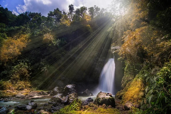 Водопад Куруг Броно Прекрасное Туристическое Место Наслаждения Своей Природной Красотой — стоковое фото