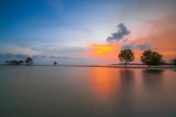 Krásná Atmosféra Malajském Pobřeží Ostrova Batam Ideální Místo Odpočinku Rodinou — Stock fotografie