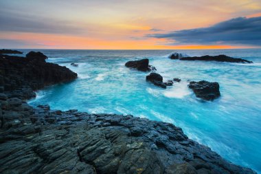 Menganti sahilinde güzel bir gün batımı, Kebumen Şehri - Endonezya