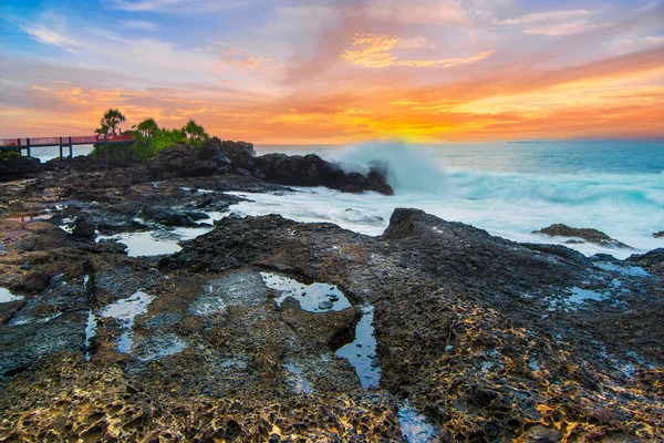 Hermosa Puesta Sol Playa Menganti Ciudad Kebumen Indonesia Largo Costa — Foto de Stock