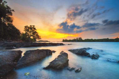 Batam Adası 'ndaki Dangas Sahili aile ve arkadaşlarla seyahat etmek için uygun bir yer.