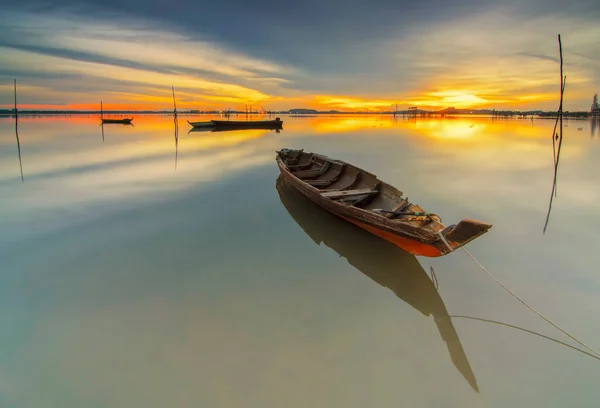 Schoonheid Zonsondergang Traditionele Boot Vissersdorp Batam Island — Stockfoto