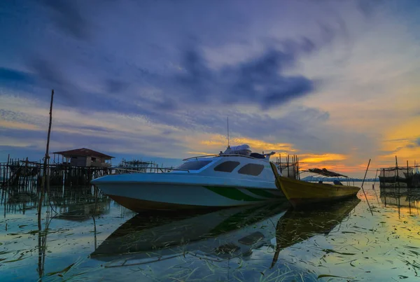 Coucher Soleil Beauté Bateau Traditionnel Dans Village Pêcheurs Batam Island — Photo