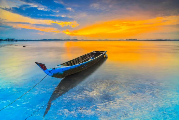 Coucher Soleil Beauté Ocarina Beach Batam Island Pêcheur Bateau Traditionnel — Photo