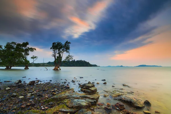 Tanker Loď Západu Slunce Batam Island Mech Skále — Stock fotografie