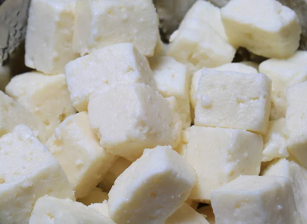 Güzel ev yapımı panner kübü - peynir 