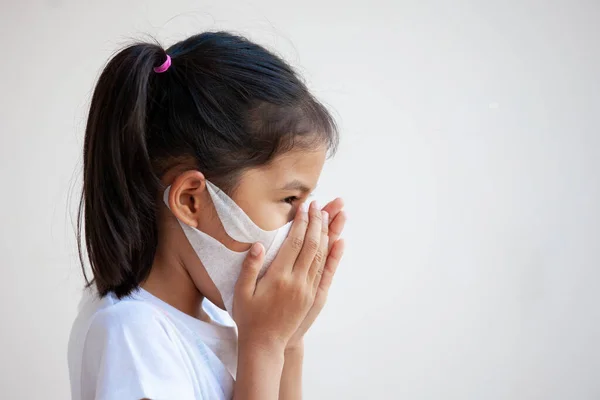 Bonito Menina Asiática Usando Máscara Proteção Contra Poluição Smog Com — Fotografia de Stock