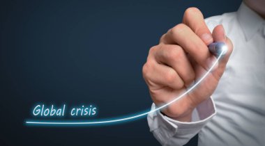 Küresel kriz kelimesine sahip iş adamı, küresel polution konsepti, kriz konsepti 