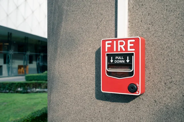 Sistema Alarma Incendios Pared Plaza Comercial Aire Libre Profundidad Campo — Foto de Stock