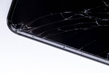 Akıllı telefon ya da tabletin kırılmış ya da kırılmış ekranının ayrıntıları