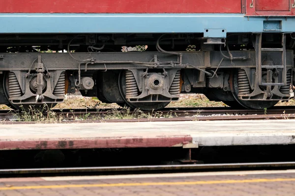 Λεπτομέρειες Για Σιδηροδρομική Μηχανή Τον Σιδηροδρομικό Κινητήρα Όχημα Σιδηροδρομικών Μεταφορών — Φωτογραφία Αρχείου