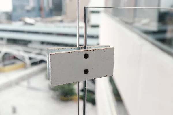 Pequeñas Láminas Madera Contrachapada Como Partidarios Temporales Dos Vidrios Templados — Foto de Stock