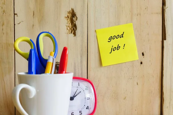 Immagine Messaggio Motivazionale Buon Lavoro Testo Adesivo Attaccato Parete Legno — Foto Stock