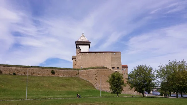 Fortaleza Narva Lado Sul Muralha Fortaleza Castelo Torre Long Herman — Fotografia de Stock
