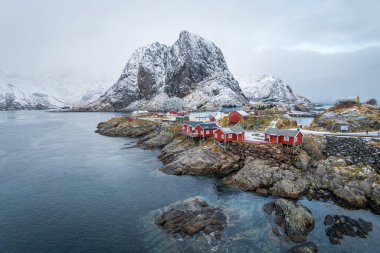 Norveç 'in Lofoten adalarında güzel bir balıkçı kasabası.