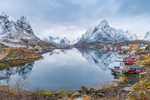 Belle Ville Pêcheurs Reine Aux Îles Lofoten Nord — Photo