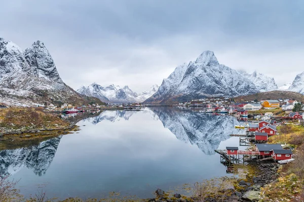 Belle Ville Pêcheurs Reine Aux Îles Lofoten Nord — Photo