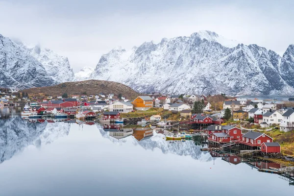 Όμορφη Ψαρόπολη Του Reine Στα Νησιά Lofoten Νορβηγία — Φωτογραφία Αρχείου