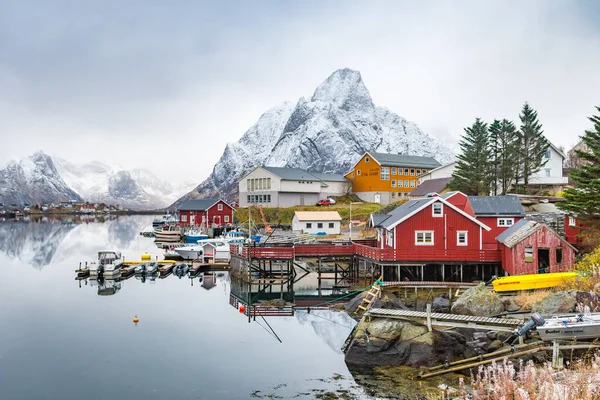 Όμορφη Ψαρόπολη Του Reine Στα Νησιά Lofoten Νορβηγία — Φωτογραφία Αρχείου