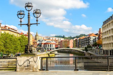 İspanya 'nın Bilbao kentindeki Ribera pazarı manzarası