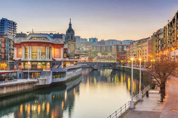 İspanya 'nın Bilbao kentindeki Ribera pazarı manzarası