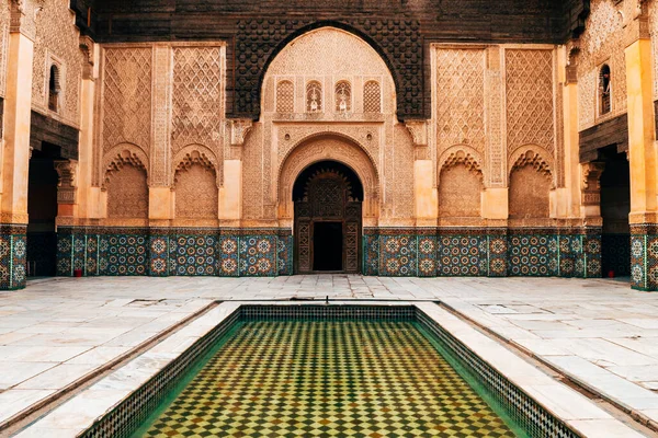 Colorful Ornamental Tiles Moroccan Courtyard — Stock Photo, Image