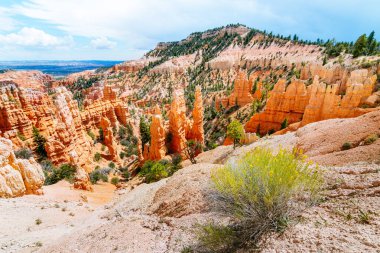 Britanya Kanyonu kabadayılarının panoramik görüntüsü, Utah