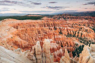 Britanya Kanyonu kabadayılarının panoramik görüntüsü, Utah