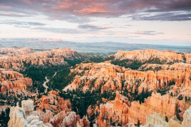 Britanya Kanyonu kabadayılarının panoramik görüntüsü, Utah