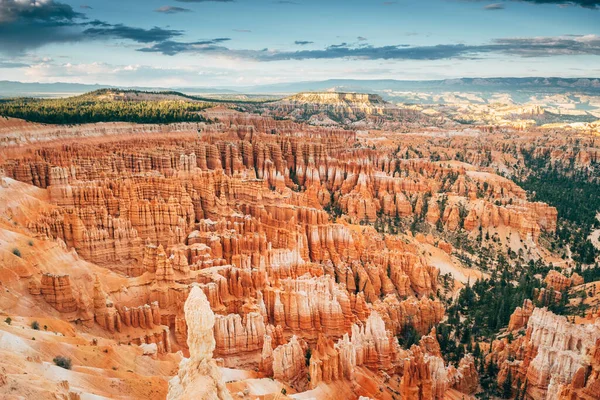 Britanya Kanyonu kabadayılarının panoramik görüntüsü, Utah