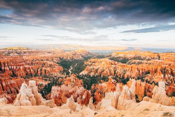 Britanya Kanyonu kabadayılarının panoramik görüntüsü, Utah