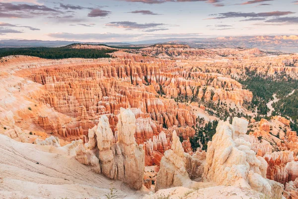 Britanya Kanyonu kabadayılarının panoramik görüntüsü, Utah
