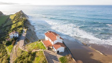 Zumaia 'daki Bask ülke kıyı şeridinin havadan görünüşü
