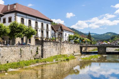 Ot-sagabia, İspanya. 26 Haziran 2020: Ottsagabia kırsal kasabası, İspanya