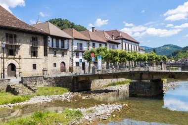 Ot-sagabia, İspanya. 26 Haziran 2020: Ottsagabia kırsal kasabası, İspanya