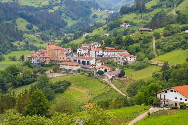 Byn Bergen Den Baskiska Landsbygden Spanien — Stockfoto