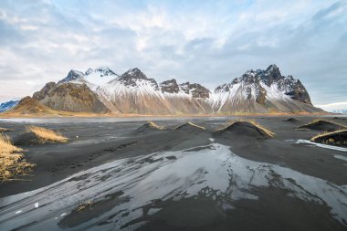 Stoksnes, İzlanda 'da inanılmaz vahşi manzara