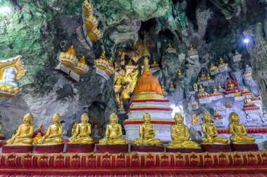 Pindaya mağaraları, Myanmar. 19 Ağustos 2019: Pindaya mağaralarının içinde yaklaşık 8500 Buda heykeli vardı..