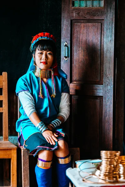 Lago Inle Myanmar Agosto 2019 Retrato Jirafa Mujer Étnica Inle — Foto de Stock