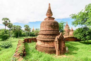 Bagan, Myanmar 'daki ünlü tapınağın manzarası