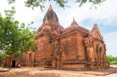 Bagan, Myanmar 'daki ünlü tapınağın manzarası