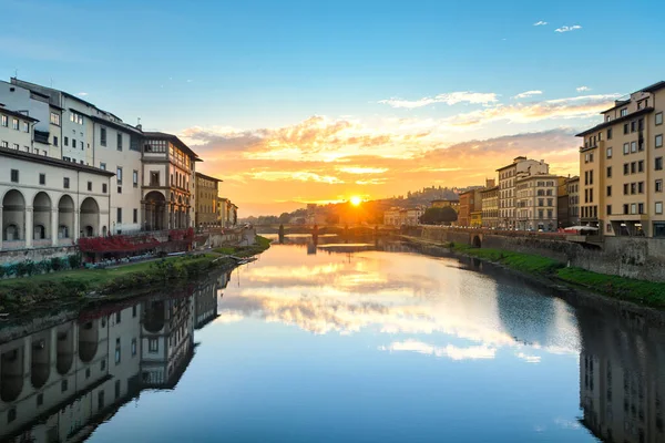 Corredor Vasari Ponte Vecchio Sobre Río Arno Florencia — Foto de Stock