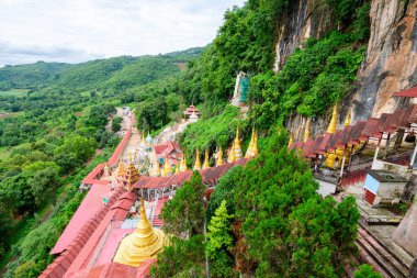 Pindaya 'daki Myanmar kırsalının panoramik görüntüsü 