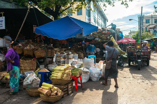 Myanmar 2019年8月16日 市集卖家肖像画 — 图库照片